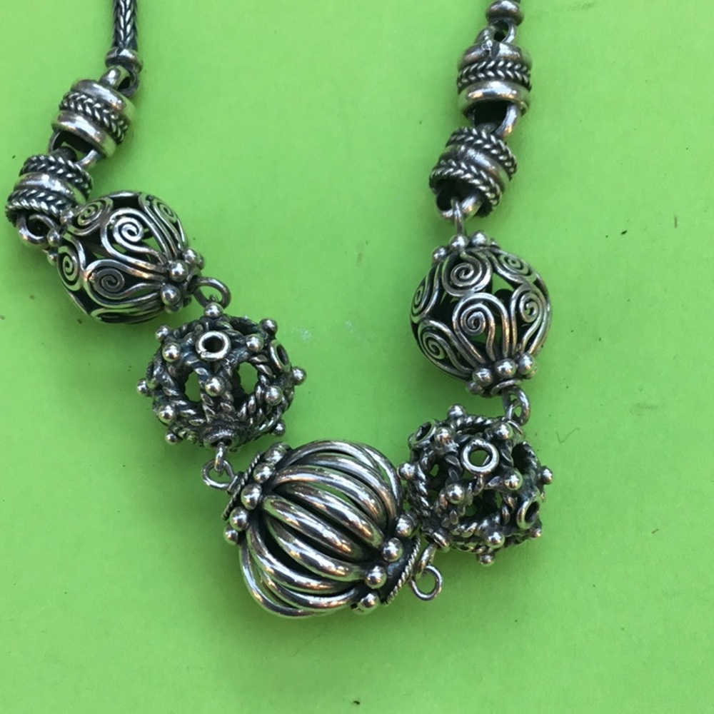 Vintage heavy sterling silver with ornate ball charms - Picture 10 of 12
